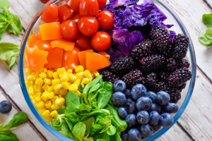 Веселка у тарілці: чому кольорова їжа корисна для вашого здоров’я
