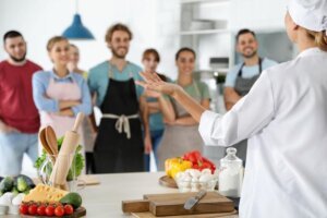 Весело и с пользой: заказ кулинарного мастер-класса на любой праздник