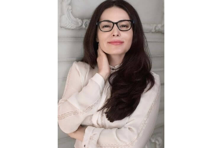 Алла Янсонс