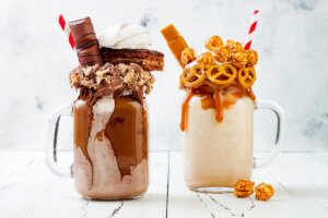 Як приготувати молочний коктейль з додаванням сиропу