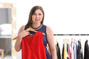 Як підібрати сукню на повну фігуру: поради та огляд новинок на 2021-2022 рік