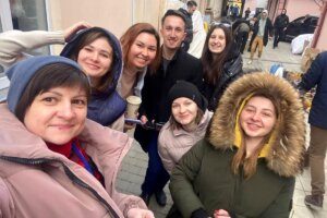 Спільними зусиллями: волонтери Чернівців розповіли про забезпечення тилу