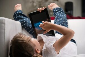 Чому планшет може бути корисним для дитини і як його правильно вибрати