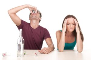 Якщо чоловік постійно п’є, що робити дружині?