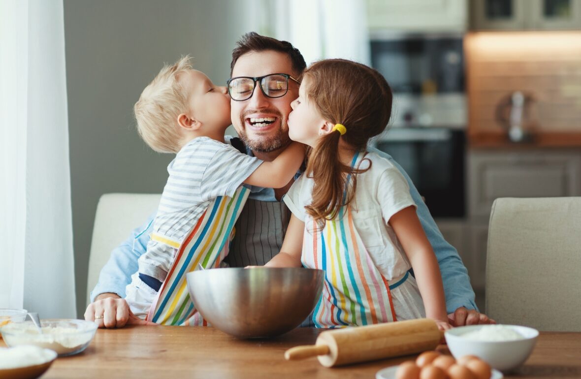 батько з дітьми