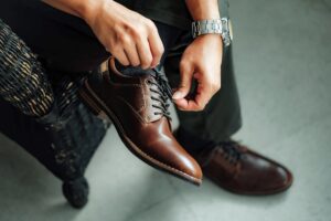 Як перевірити натуральність шкіри у взутті: 5 способів