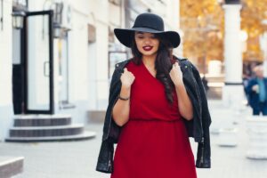 Як виглядати приголомшливо в одязі великих розмірів: 10 порад