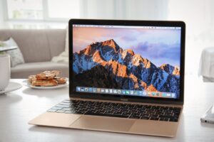7 причин, чому MacBook від Apple кращий за інші ноутбуки