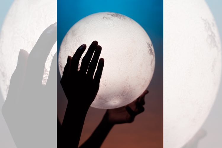 Полунична повня