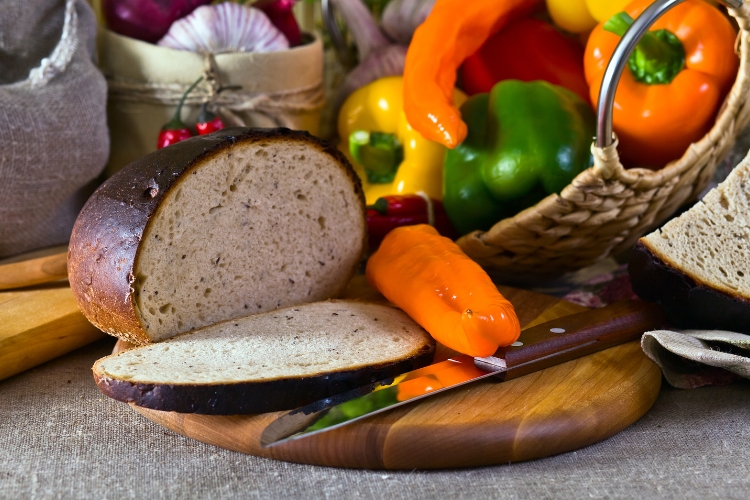 хліб, овочі