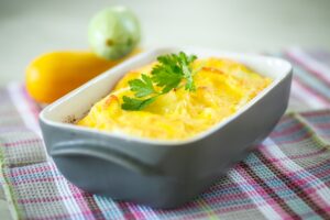 Ніжна запіканка з цукіні та карпатською бринзою від Алекса Якутова