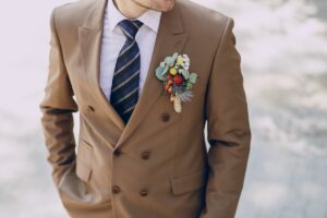 Елегантність і стиль: вибір ідеальної краватки для весільного образу