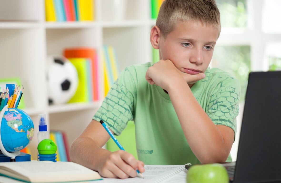 ноутбук для школяра