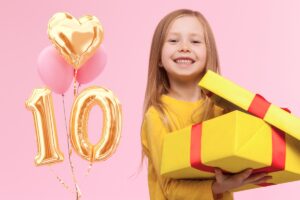 Що купити дитині на 10 років: ідеї подарунків