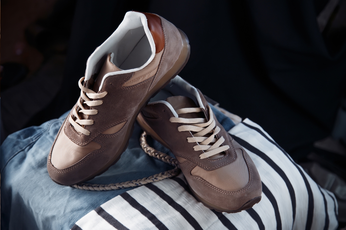 Як красиво носити наймодніше взуття сезону: поради стиліста для чоловіків