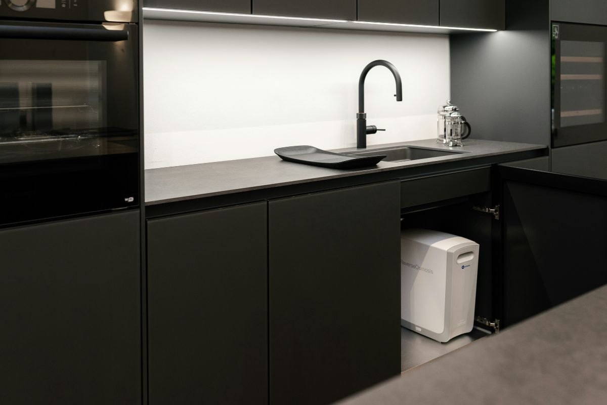 Як вибирати фільтр для води від заліза для приватного будинку