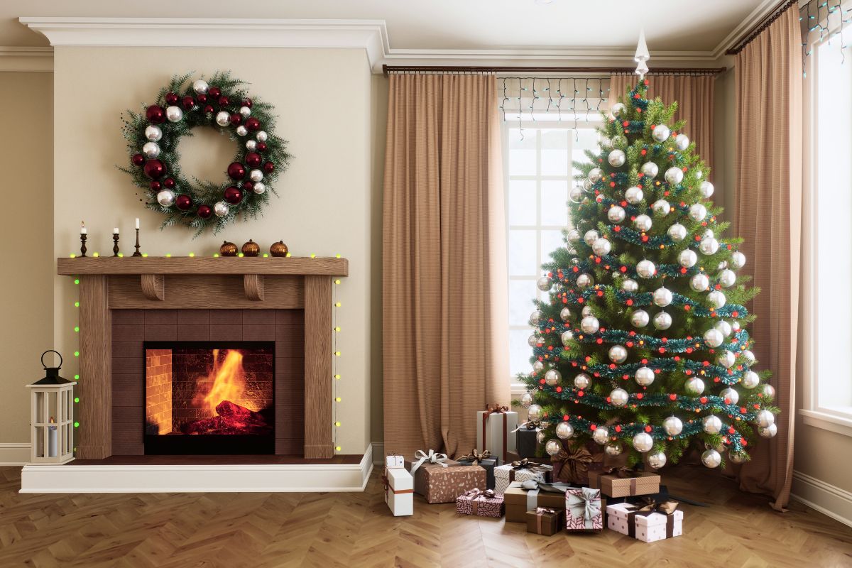 Святковий настрій починається з ялинки