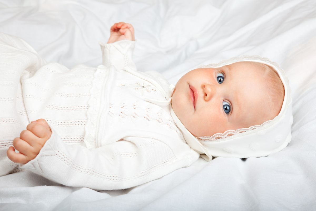 Набір для хрещення хлопчика: як зробити незабутнім важливий момент