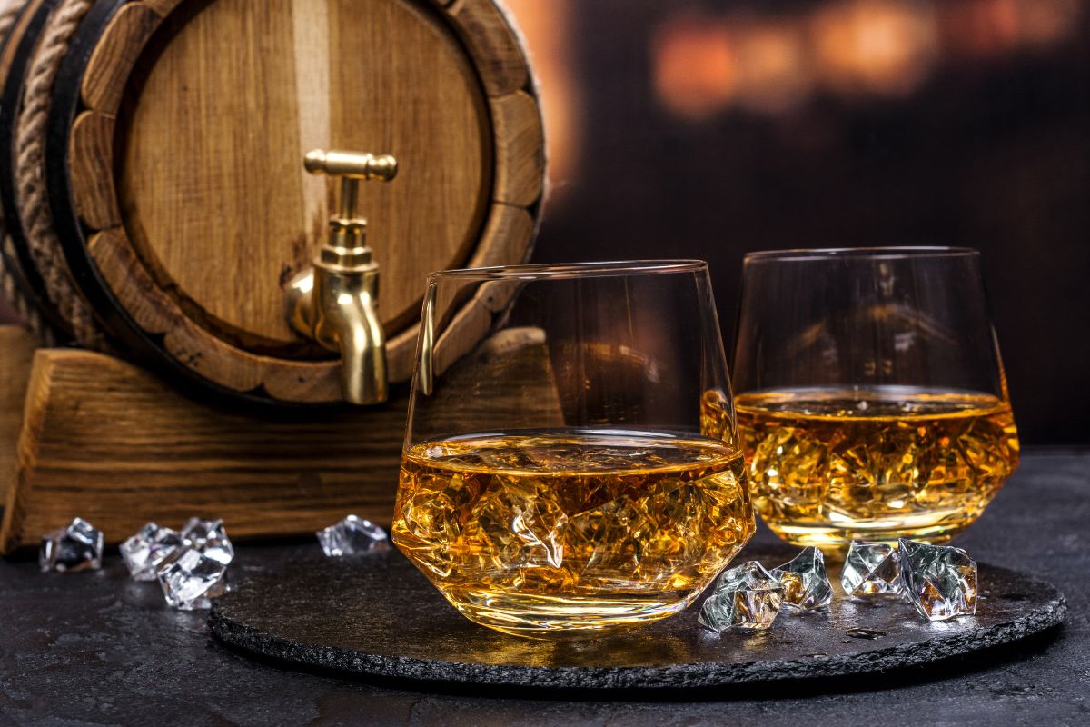 Купівля коньяку онлайн: регіони, вік і справедлива вартість