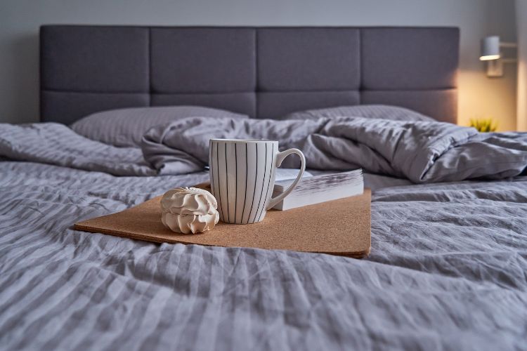 м'яке ліжко