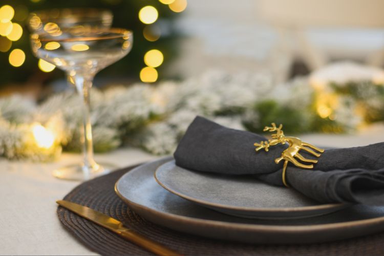 новорічний посуд