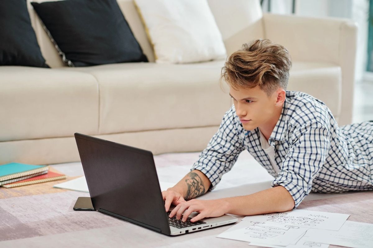 Навчання за кордоном зі школою «Оптіма»