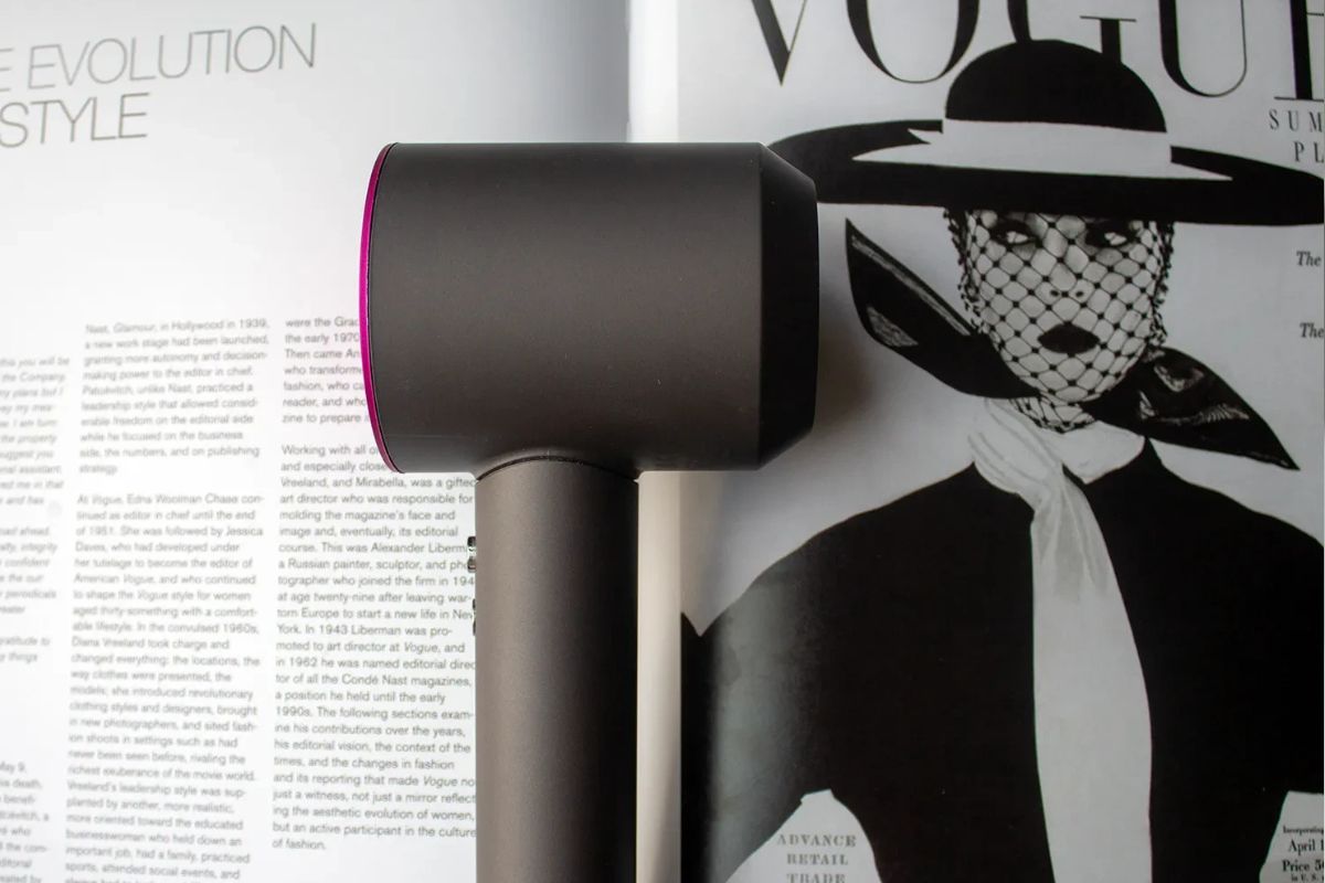 Чи варто вкладати кошти у стайлер Dyson, якщо ви рідко користуєтеся феном?