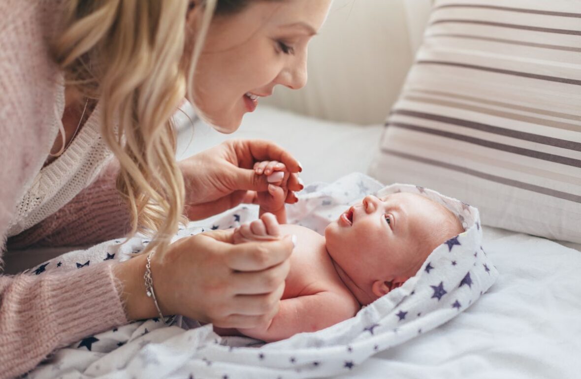 мама і немовля