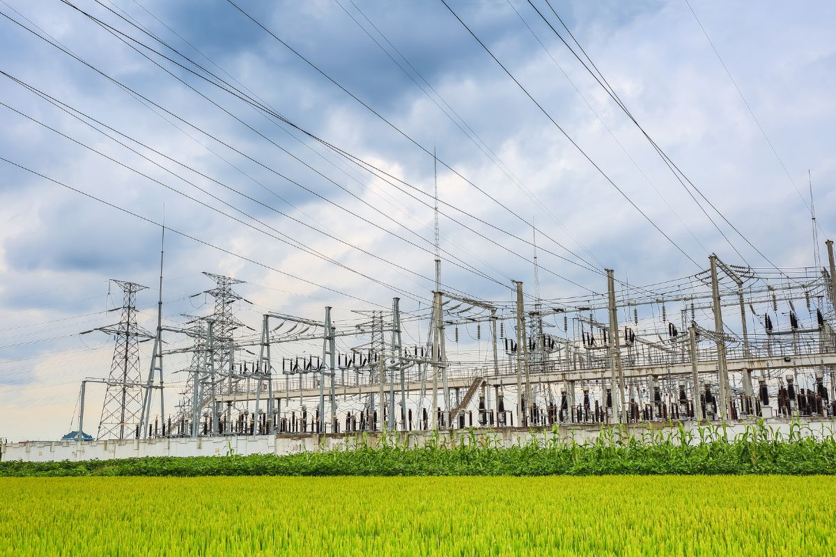 Захисні споруди для трансформаторів: як захищена енергетика України