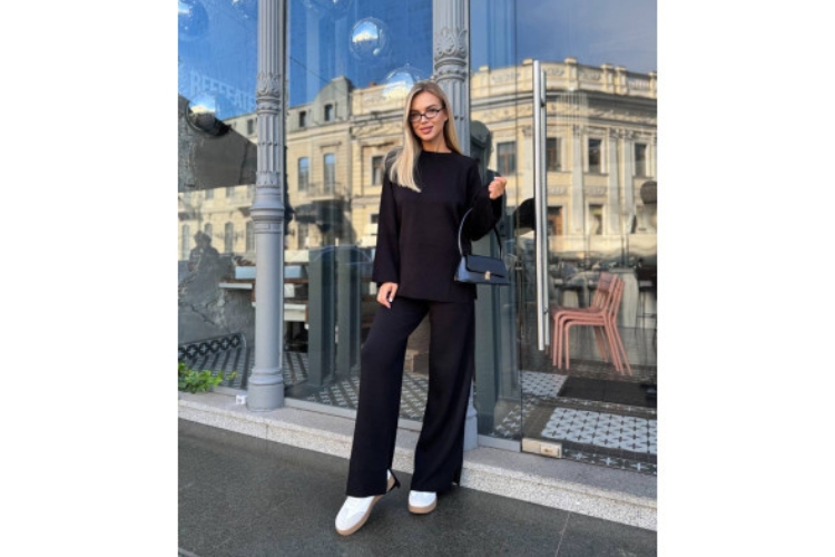 костюм жіночий