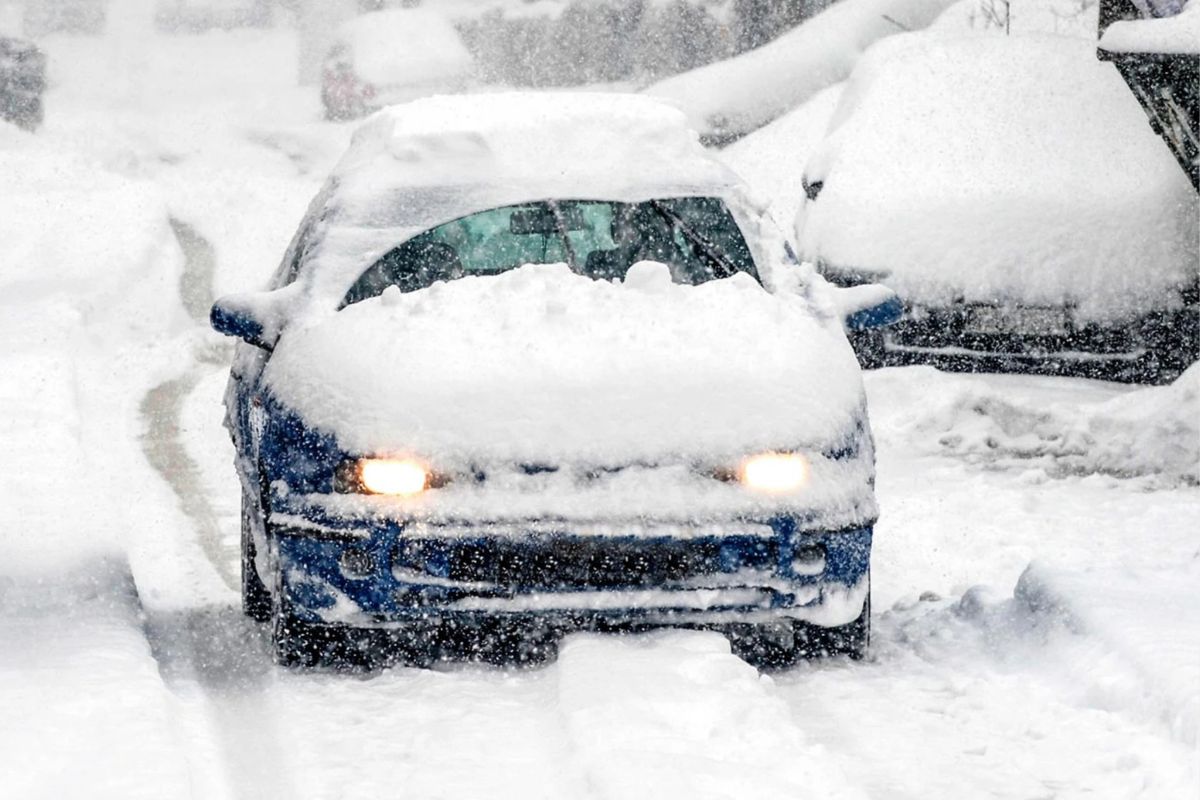 Як зимові погодні умови впливають на вихлопну систему авто: що варто знати