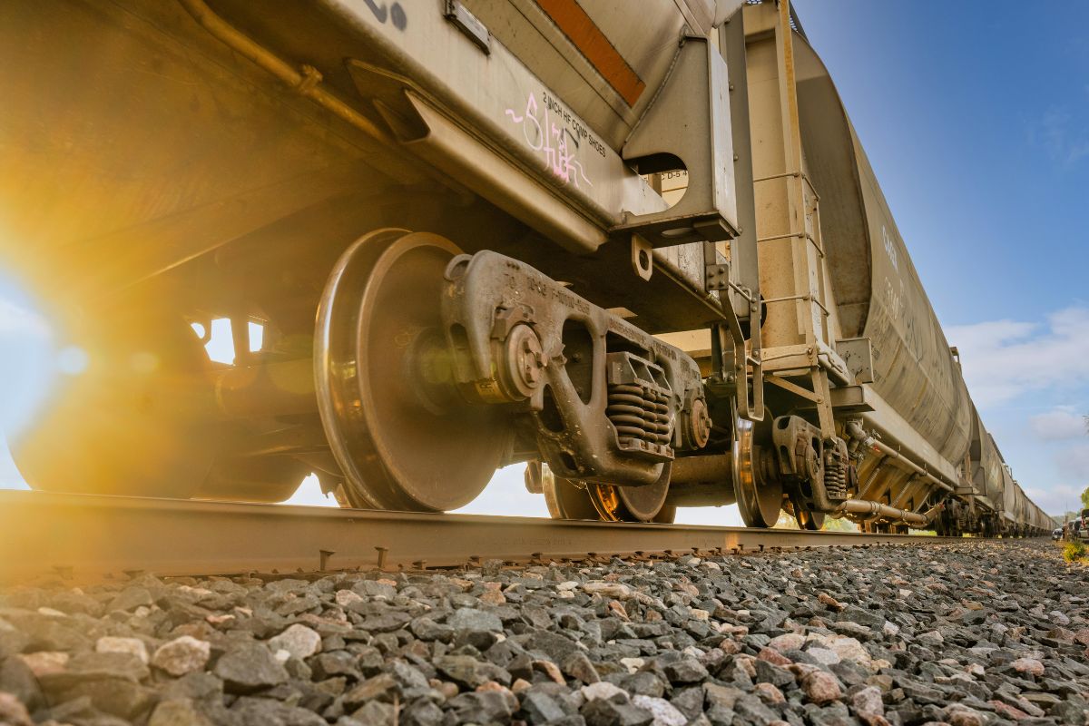 Як забезпечити швидке та якісне відновлення працездатності рухомого складу за допомогою надійних запасних частин