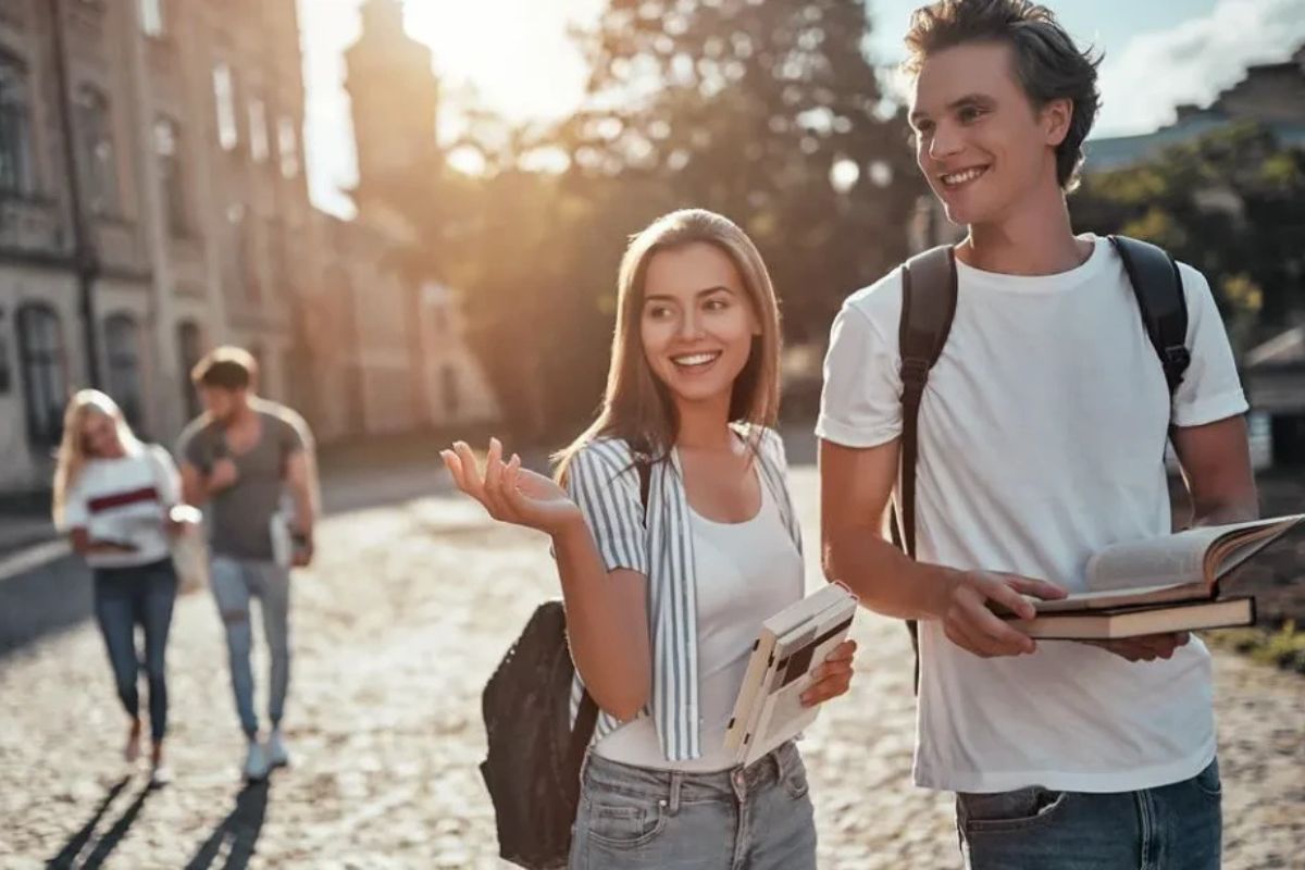 Безкоштовне навчання в Польщі для українців: реальні можливості, умови та університети