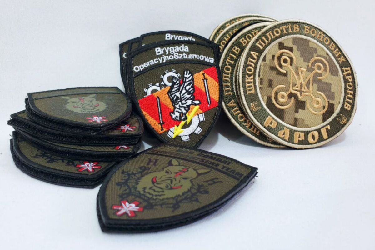 Де і для чого використовують шеврони на замовлення