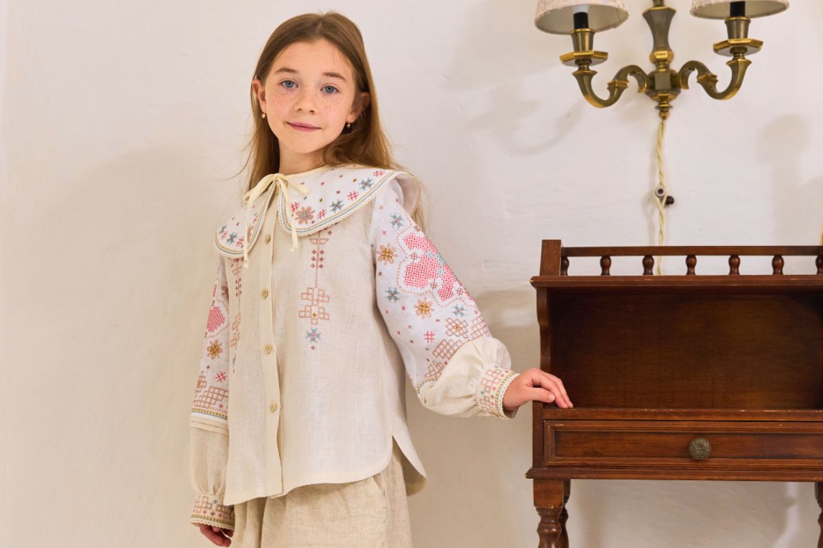 Як доглядати за дитячою вишиванкою, щоб вона служила довго